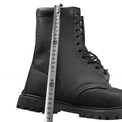 Stivali da allenamento con suola centrale in pelle genuina robusta in colore personalizzato per condizioni difficili