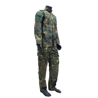 Classe di protezione Protezione di base Uniforme sportive per uomini traspiranti con design personalizzato